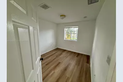 1934 SW 60th Ave, North Lauderdale, FL 33068 - Photo 5