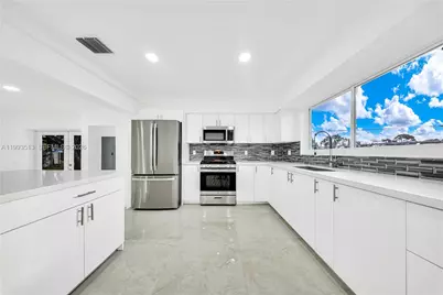 2410 NW 155th Ter, Miami Gardens, FL 33054 - Photo 25