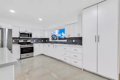 2410 NW 155th Ter, Miami Gardens, FL 33054 - Photo 27