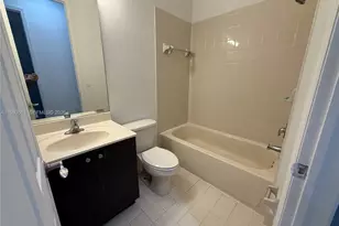 4282 NE 9th St, Homestead, FL 33033 - Photo 13