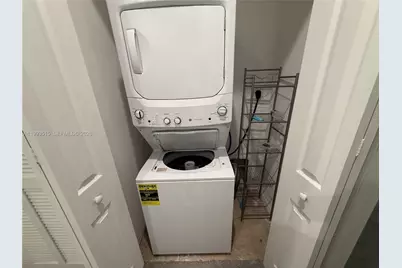 4282 NE 9th St, Homestead, FL 33033 - Photo 15