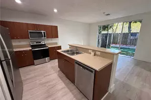 4282 NE 9th St, Homestead, FL 33033 - Photo 9