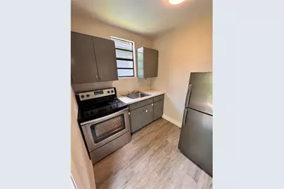 784 NW 100th St #C, Miami, FL 33150 - Photo 1