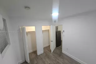 784 NW 100th St, Miami, FL 33150 - Photo 5