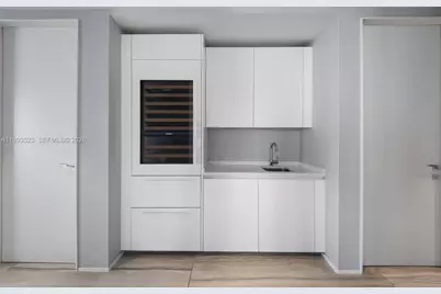 1000 Biscayne Blvd #2702, Miami, FL 33132 - Photo 27