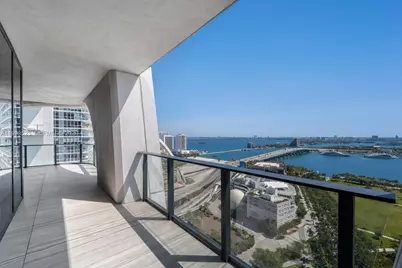1000 Biscayne Blvd #2702, Miami, FL 33132 - Photo 7