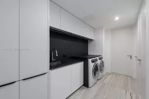 1000 Biscayne Blvd, Miami, FL 33132 - Photo 29