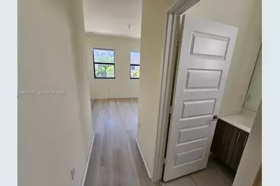 15819 NW 91st Ct, Miami Lakes, FL 33018 - Photo 13