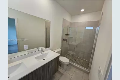 15819 NW 91st Ct, Miami Lakes, FL 33018 - Photo 11