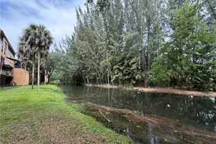 400 Commodore Dr, Plantation, FL 33325 - Photo 37
