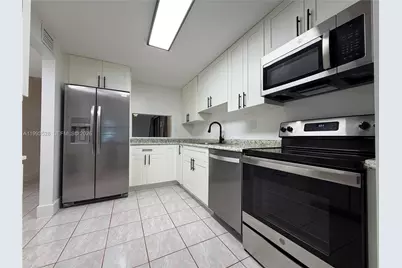 400 Commodore Dr #101, Plantation, FL 33325 - Photo 11