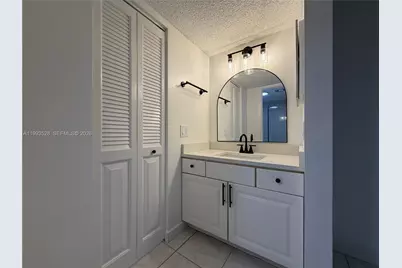 400 Commodore Dr #101, Plantation, FL 33325 - Photo 29