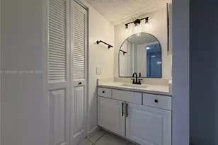 400 Commodore Dr, Plantation, FL 33325 - Photo 29