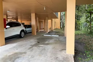 400 Commodore Dr, Plantation, FL 33325 - Photo 39