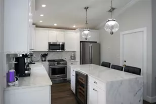 5763 NW 97th Ct, Doral, FL 33178 - Photo 7