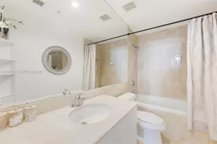 801 Brickell Key Blvd, Miami, FL 33131 - Photo 11