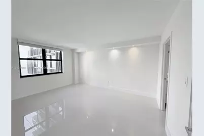 2333 Brickell Ave #1407, Miami, FL 33129 - Photo 9