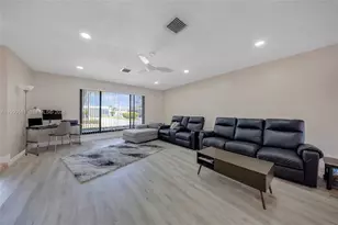 2752 NE 3rd St, Pompano Beach, FL 33062 - Photo 7