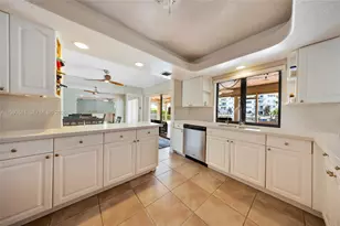 2752 NE 3rd St, Pompano Beach, FL 33062 - Photo 11