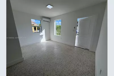 2784 SW 31st Pl, Miami, FL 33133 - Photo 5