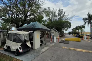 10090 NW 80th Ct, Hialeah Gardens, FL 33016 - Photo 57
