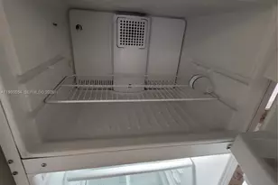 10090 NW 80th Ct, Hialeah Gardens, FL 33016 - Photo 11