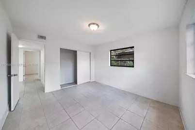 1283 W 42nd St #1, Hialeah, FL 33012 - Photo 23