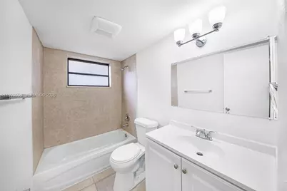 1283 W 42nd St #1, Hialeah, FL 33012 - Photo 21