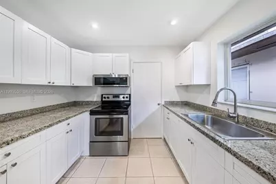 1283 W 42nd St #1, Hialeah, FL 33012 - Photo 13