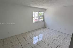 5505 NW 7th St, Miami, FL 33126 - Photo 5