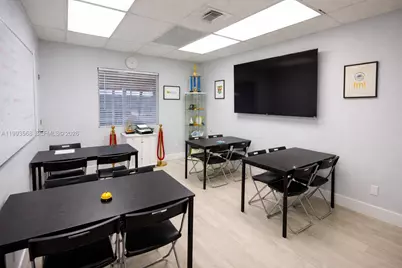 6405 NW 36th St, Virginia Gardens, FL 33166 - Photo 9