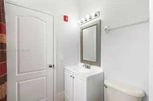 18140 NW 90th Ave, Hialeah, FL 33018 - Photo 41