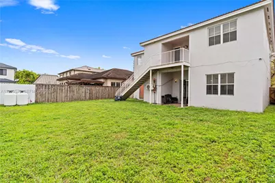 18140 NW 90th Ave, Hialeah, FL 33018 - Photo 55