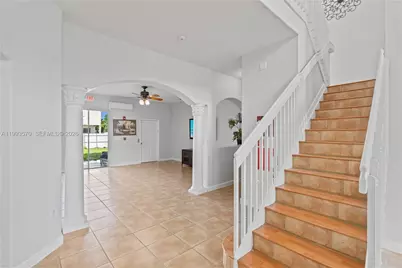 18140 NW 90th Ave, Hialeah, FL 33018 - Photo 17