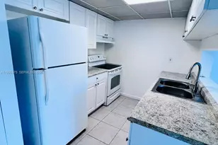 5721 Blueberry Ct, Lauderhill, FL 33313 - Photo 7