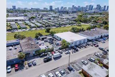 834 NW 10th Terr, Fort Lauderdale, FL 33311 - Photo 31