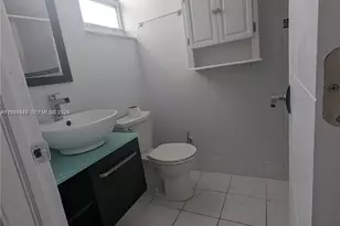 8810 Fontainebleau Blvd, Miami, FL 33172 - Photo 9