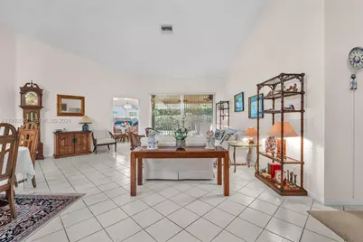 290 Landings Blvd, Weston, FL 33327 - Photo 7