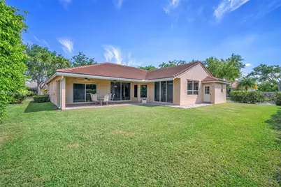 290 Landings Blvd, Weston, FL 33327 - Photo 57