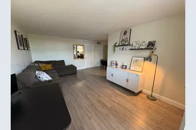 910 Michigan Ave #505, Miami Beach, FL 33139 - Photo 1