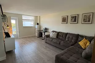 910 Michigan Ave, Miami Beach, FL 33139 - Photo 13