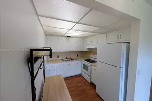 151 SW 135th Terrace, Pembroke Pines, FL 33027 - Photo 5