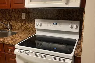 7070 NW 179th St, Hialeah, FL 33015 - Photo 5