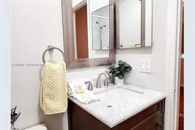 8360 NW 103rd St #204E, Hialeah Gardens, FL 33016 - Photo 21