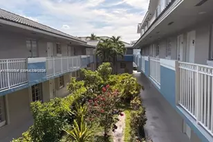 8360 NW 103rd St, Hialeah Gardens, FL 33016 - Photo 27