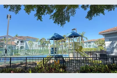 9640 NW 2nd St #5-204, Pembroke Pines, FL 33024 - Photo 13