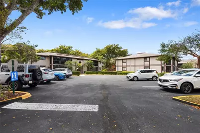 9660 S Belfort Cir #207, Tamarac, FL 33321 - Photo 3