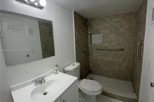 7155 Miami Lakes Dr, Miami Lakes, FL 33014 - Photo 9