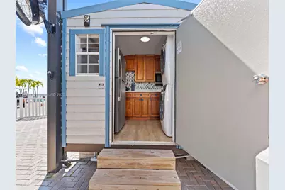 325 Calusa St 321, Key Largo, FL 33037 - Photo 9