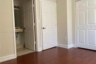 7985 NW 8th St, Miami, FL 33126 - Photo 11